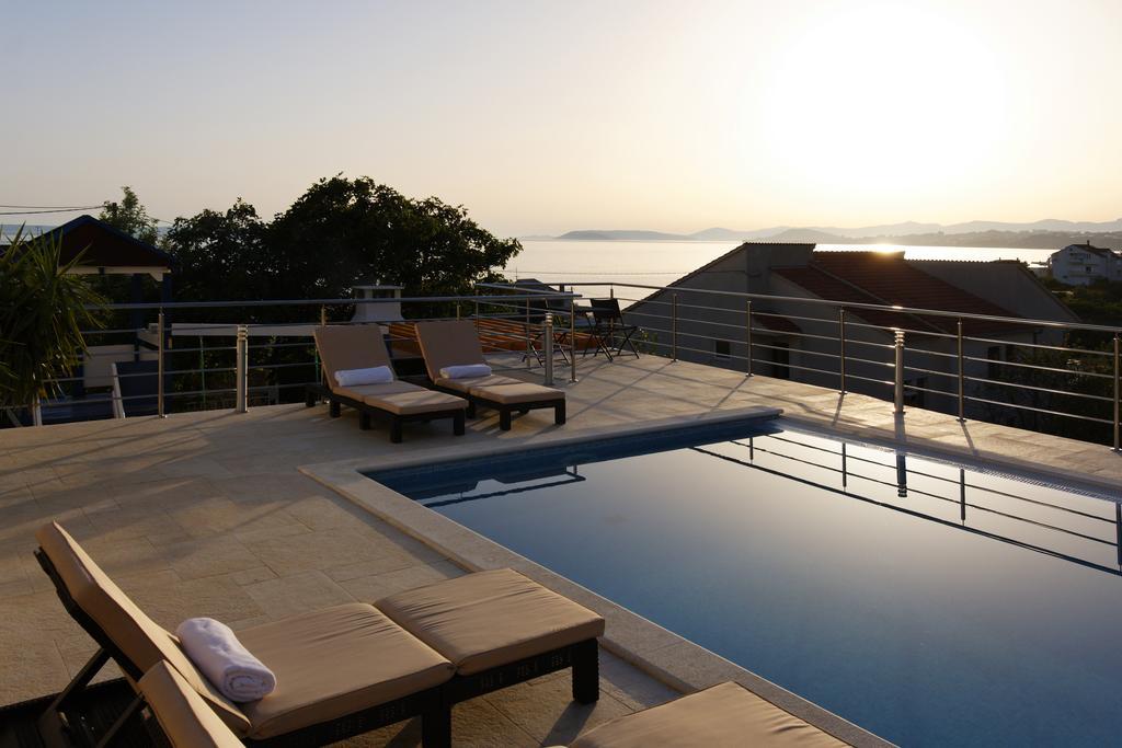 Villa Mermaid Your Croatian Haven With Luxury Pool And Scenic Views Podstrana Exterior foto