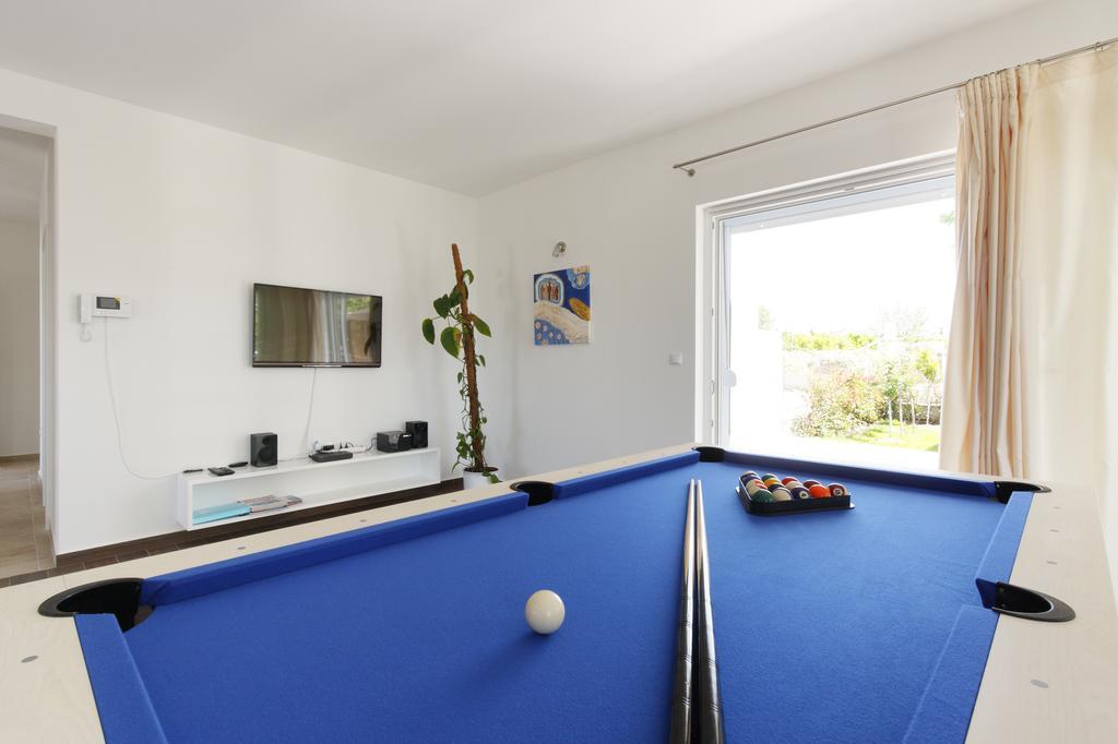 Villa Mermaid Your Croatian Haven With Luxury Pool And Scenic Views Podstrana Quarto foto